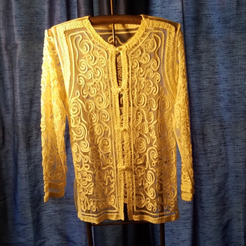 Mesh lace  creme color jacket